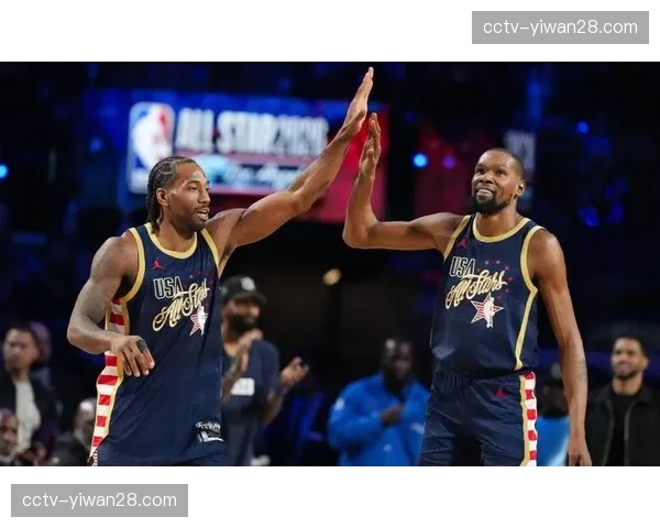 全明星正赛小卡单节31分超神表演，主场球迷陷入疯狂