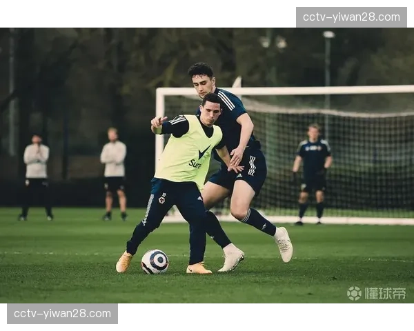 博洛尼亚公布对阵莱切大名单，齐尔克泽伤愈复出进入替补席